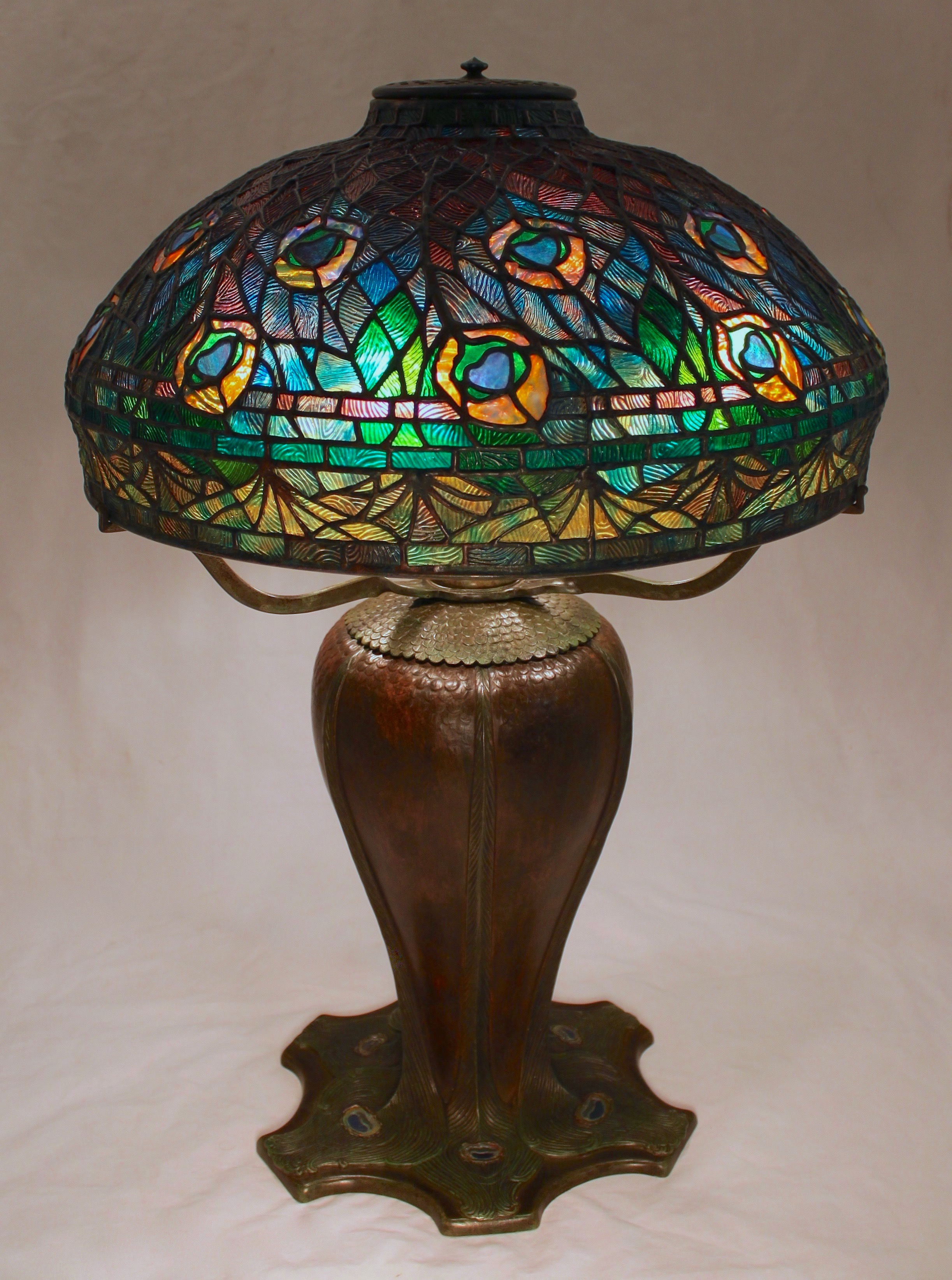 peacock lamp base