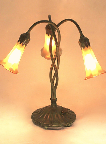 3 Light Twist Lily Lamp