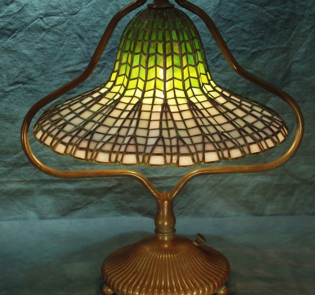 Lamp of the Week: Bell Lotus