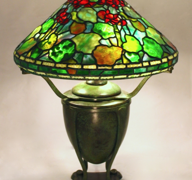 Lamp of the Week: 16″ Geranium