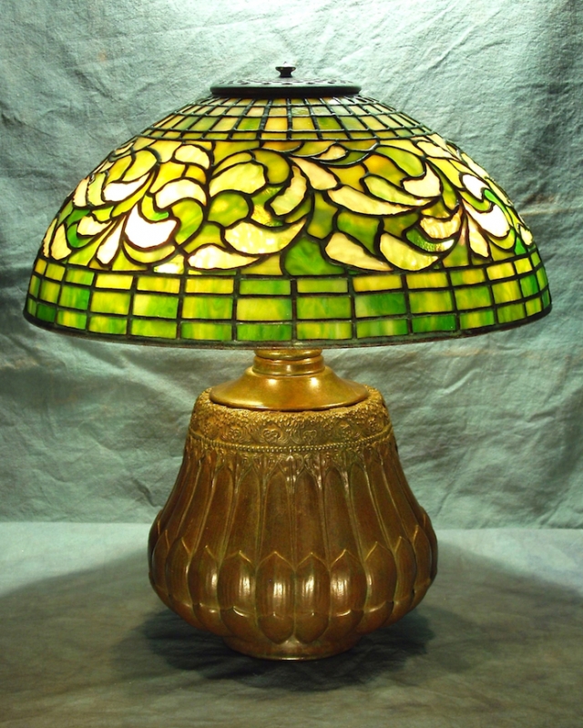 Lamp of the Week: 16″ Vine Ornament