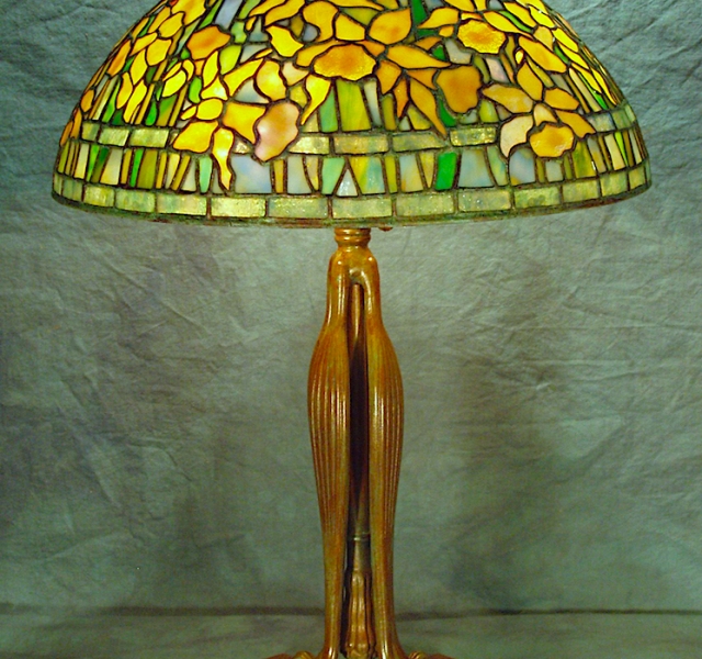 Lamp of the Week: 16″ Banded Daffodil