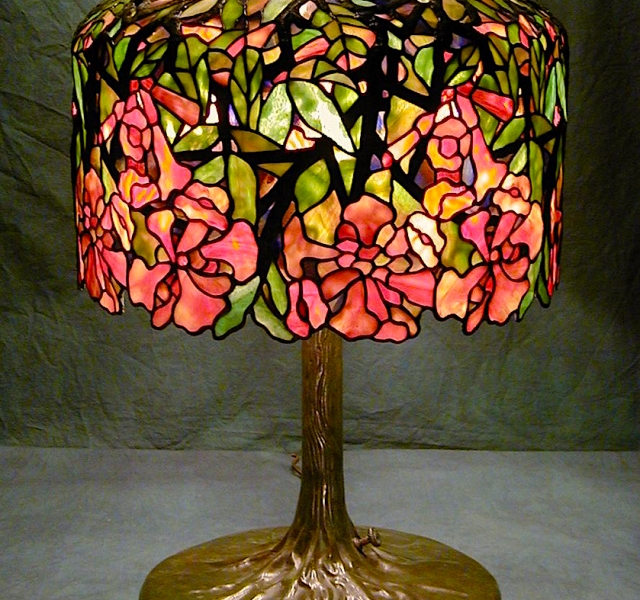 Lamp of the Week: 18″ Trumpet Vine