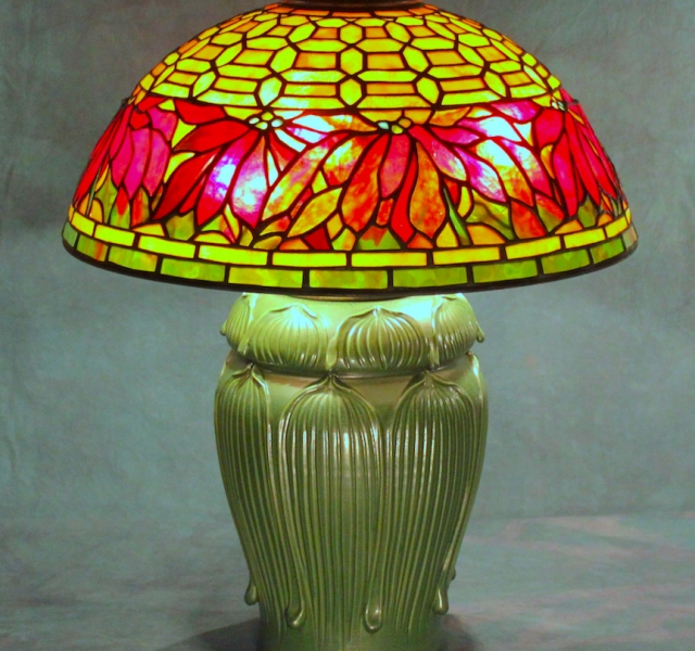 Lamp of the Week: 18″ Poinsettia