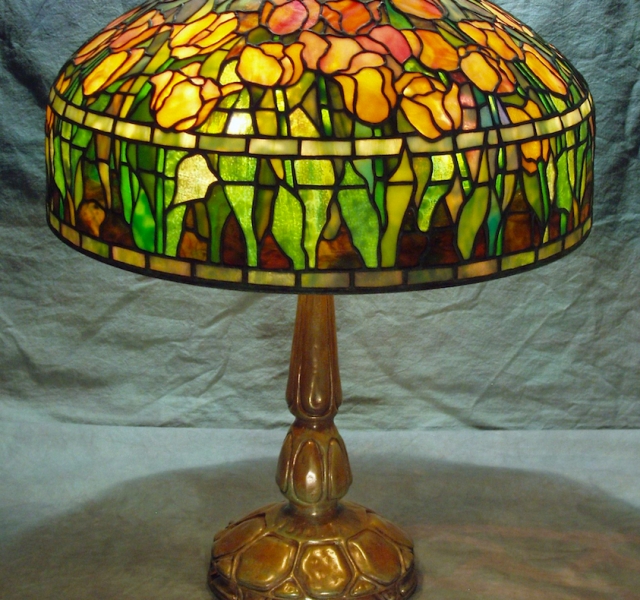 Lamp of the Week: 18″ Tulip