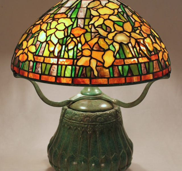 Lamp of the Week: 16″ Banded Daffodil