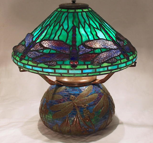 16″ Dragonfly shade on Dragonfly Mosaic Urn base