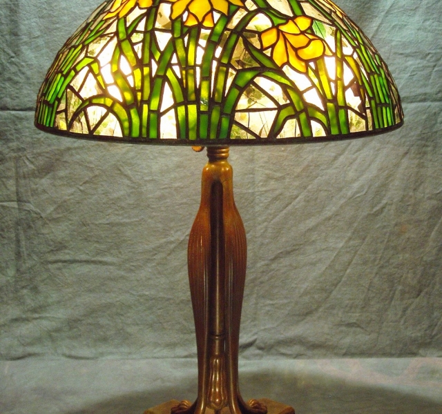 Lamp of the Week: 16″ Daffodil