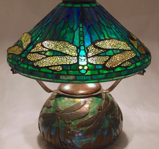 16″ Dragonfly on Dragonfly Mosaic Urn base