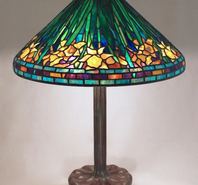 Lamp of the Week: 20″ Daffodil