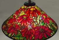 Lamp of the Week: 28″ Poinsettia