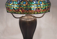 18″ Peacock Lamp