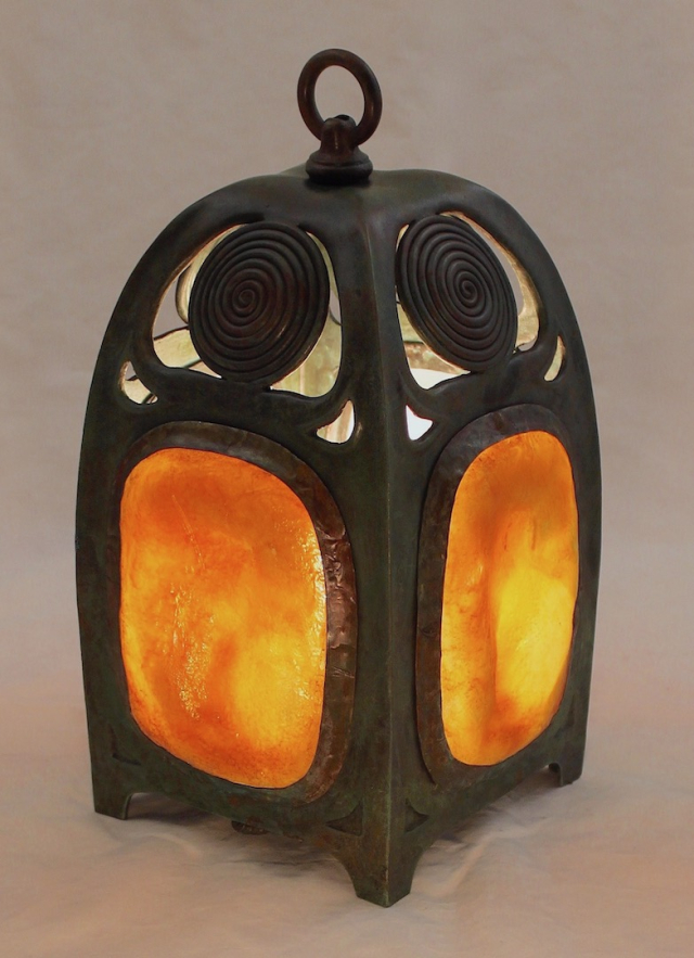 Turtleback Table Lantern
