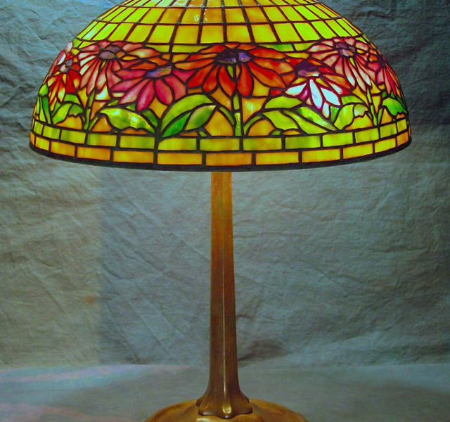 Bonus Lamp of the Week – 16″ Poinsettia