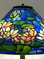 20″ Waterlily and Studio Hours