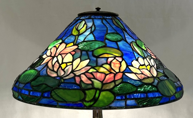 20″ Waterlily and Studio Hours